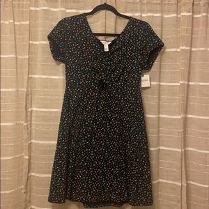 Black floral keyhole dress